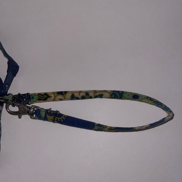 Vera Bradley Wristlet Wallet green, white & blue floral - Picture 6 of 11